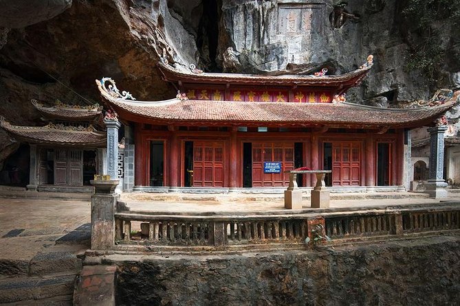 Ninh Binh Full Day Tour From Hanoi: Hoa Lu - Trang An - Mua Cave - Lunch in the Trang An Area: Buffet Food That Actually Fuels the Day