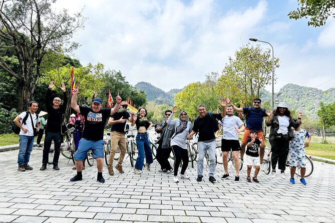 Ninh Binh Full Day Tour from Hanoi to Hoa Lu, Trang An & Mua Cave - Lunch Buffet in Ninh Binh: Fuel That Actually Works