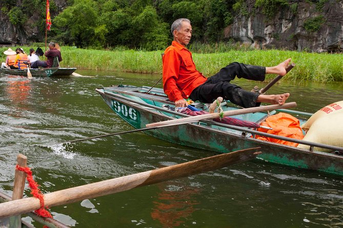 Ninh Binh Full Day Tour to Hoa Lu Tam Coc Mua Cave Buffet Lunch - What to pack for comfort and temple rules