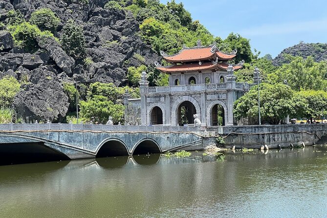 Ninh Binh Full Day Trip From Hanoi To Hoa Lu, Trang An, Mua Cave - Lunch and Comfort: The Stuff You Actually Feel on Day Trips