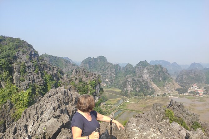 Ninh Binh Group Tour of 11 from Hanoi via Mua Cave Tam Coc Hoa Lu - A small-group Ninh Binh circuit that fits real schedules