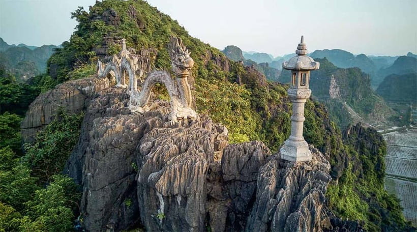 Ninh Binh: Hoa Lu, Bai Dinh, Trang An, and Mua Cave Tour - Lunch Break: Local Food, Vegetarian Options, and Keeping Momentum