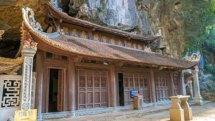 Ninh Binh: Hoa Lu, Bich Dong, Trang An& Mua Cave Small Group - Mua Cave and 500 Steps Up Dragon Mountain: Best Views Come With Work