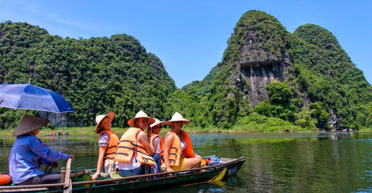 Ninh Binh: Hoa Lu, Mua Cave, and Trang An Tour and Boat Ride - From Hanoi pickup to Hoa Lu’s gates: how the day starts