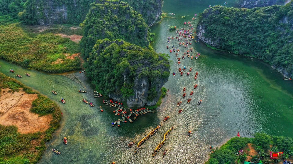 Ninh Binh: Hoa Lu Tam Coc Hang Mua on Limousine and Cycling - Hoa Lu Citadel: Dinh and Le temples without the confusion