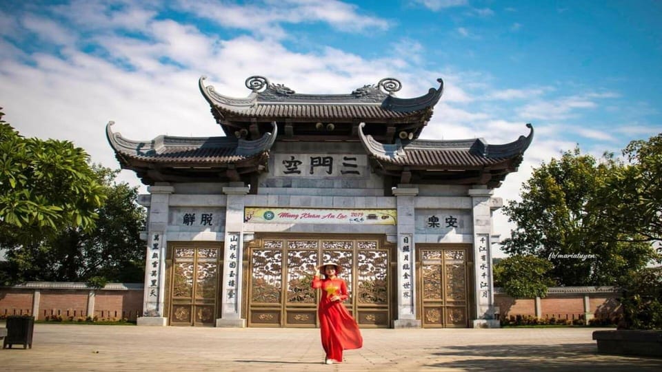 Ninh Binh: Hoa Lu Tam Coc Hang Mua on Limousine and Cycling - Buffet lunch with local Vietnamese flavors: fuel for the next legs