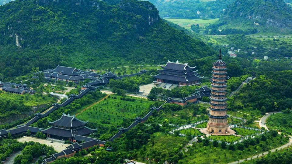 Ninh Binh: Hoa Lu Tam Coc Hang Mua on Limousine and Cycling - From Hanoi Old Quarter by Limousine: comfort, timing, and the big win