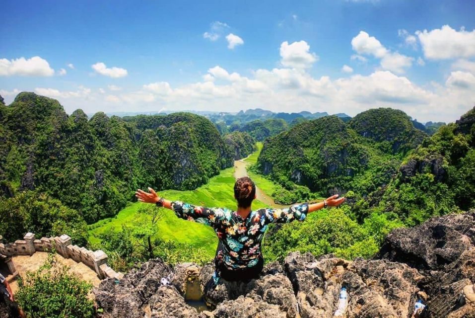 Ninh Binh: Hoa Lu, Trang An and Mua Caves Hiking Day Trip - Trang An Ecotourism Complex: The Boat Ride You’ll Remember