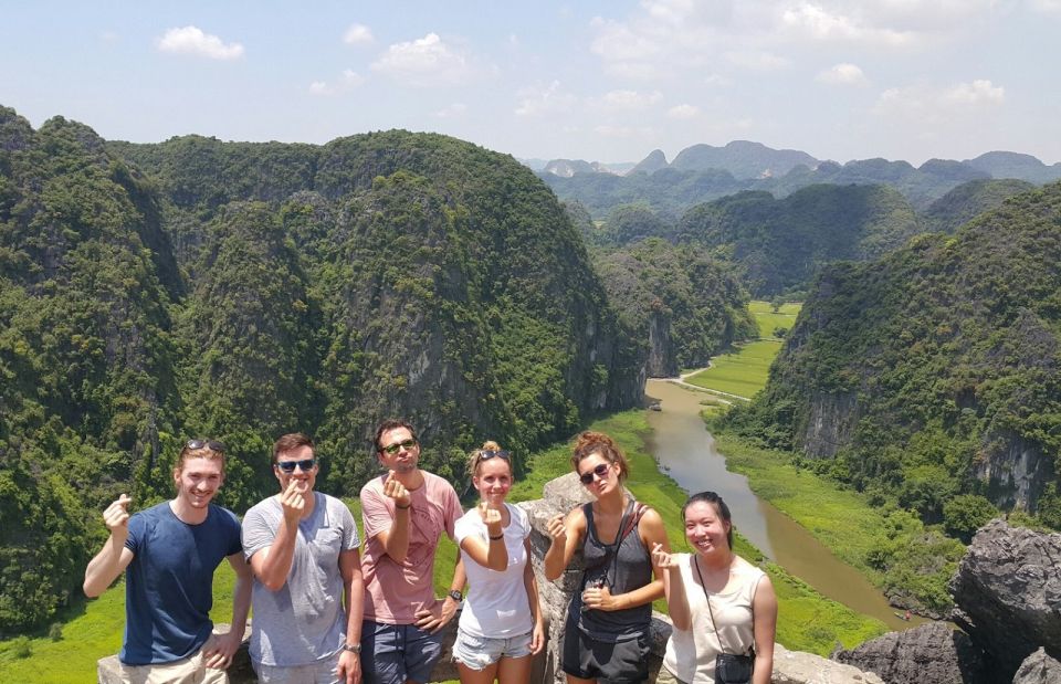 Ninh Binh: Hoa Lu, Trang An and Mua Caves Hiking Day Trip - Lunch Stop: Fueling the Climb Without Overthinking It