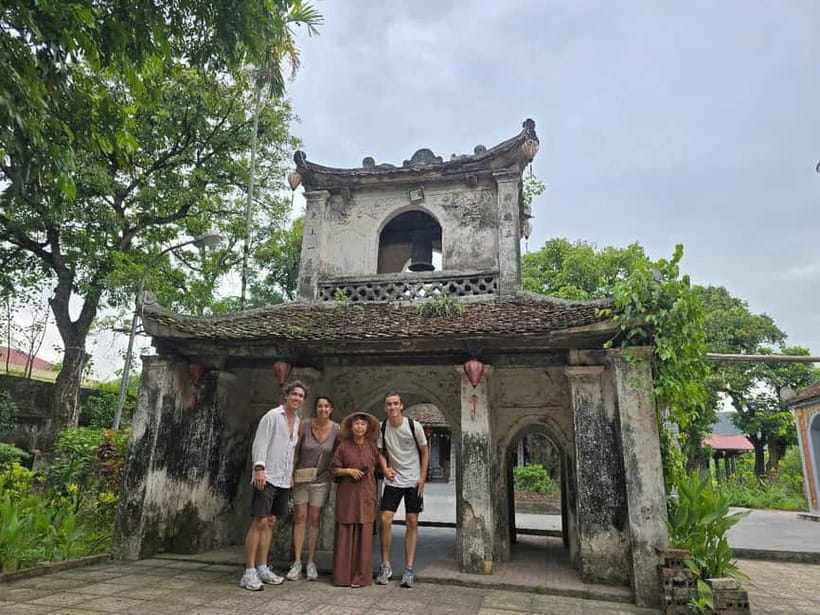 Ninh Binh Jeep Ride: Coi Khe, Mua Cave Sunset & Hoa Lu Night - Guide Energy and Unexpected Moments (Yes, They Happen)