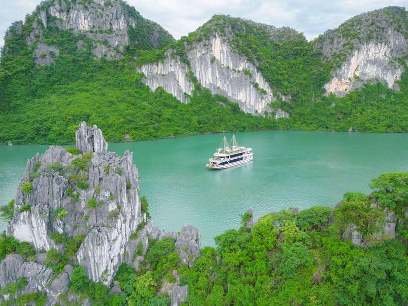 Ninh Binh: Luxury Day Cruise to Stunning Ha Long Bay + Lunch - From Ninh Binh to Tuan Chau Harbor: The Real Start of the Adventure