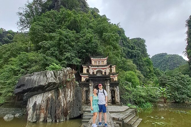 Ninh Binh Luxury Day Tour by Limousine- Small Group- All included - Lunch, rain, and keeping energy for a full 11 hours