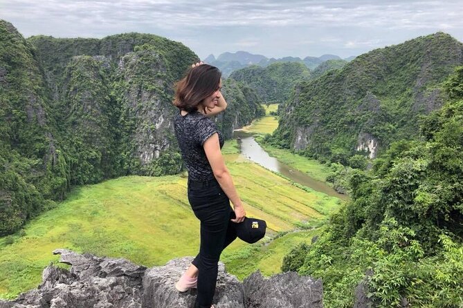 Ninh Binh luxury Day trip to Mua Cave, Tam Coc, Bich Dong, Boat & Bike - Getting your day right: what to bring for sun, stairs, and photos