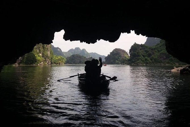NINH BINH MEMORABLE DAY: Hoa Lu, Mua Cave, boat trip Tam Coc, Trang An optional - Stop 3/4: Mua Cave (Dragon Mountain) and the 500-step payoff