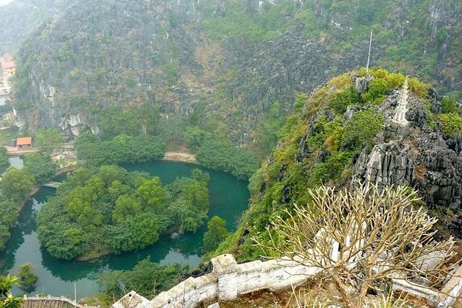 NINH BINH package tour in 2 days/ 1 night: visit world heritage site & eco tour - Day 1 in Ninh Binh: Hoa Lu history, Tam Coc boats, Mua Cave views