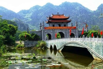 Ninh Binh Private: Hoa Lu & Tam Coc & Bich Dong & Mua Caves - Hoa Lư Ancient Capital: temples and legends in limestone country