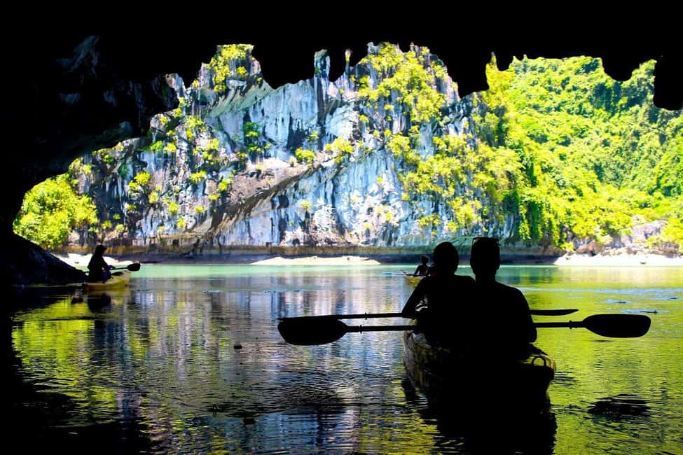 Ninh Binh Private: Hoa Lu & Tam Coc & Bich Dong & Mua Caves - Bích Động Pagoda: three pagodas, one climbing path
