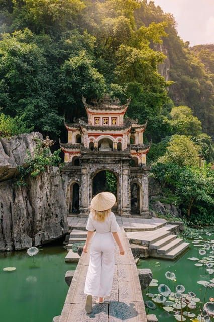 Ninh Binh Private Tour: Tam Coc, Bich Dong and Thung Nham - Lunch at Trang An Heritage Garden: local specialties and vegetarian option