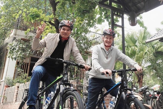 Ninh Binh Private Tour to Mua Cave Trang An Grottoes From Hanoi - Trang An UNESCO caves by sampan: the part people remember