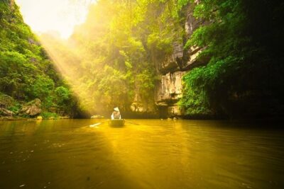 Ninh Binh Tour: Deluxe & Small Group Tam Coc Hoa Lu - Boat, Biking, Buffet Lunch - Hoa Lu temples of the Dinh & Le dynasties: where the story starts