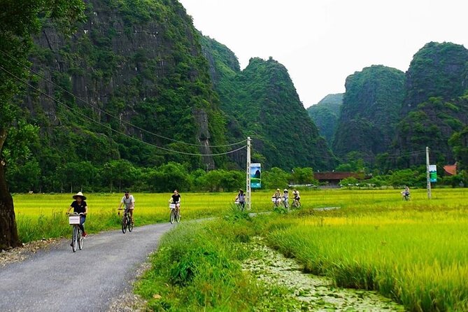 Ninh Binh Tour: Deluxe & Small Group Tam Coc Hoa Lu - Boat, Biking, Buffet Lunch - Price and value: why $39 can feel like a bargain
