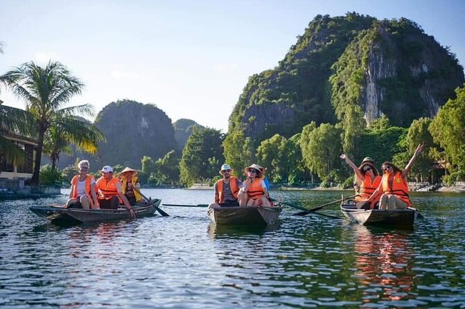 Ninh Binh Tour from Hanoi for 6-9 Pax/tour by DCar Limousine - Price and logistics: what $66.08 really buys