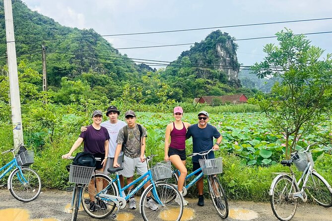 Ninh Binh Tour from Hanoi for 6-9 Pax/tour by DCar Limousine - Lunch and included extras: what makes the day feel complete
