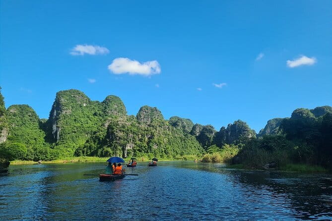 Ninh Binh Trang An Bai Dinh and Mua Cave Trip From Hanoi - Mua Cave and the 500-step climb: Lying Dragon Mountain’s payoff
