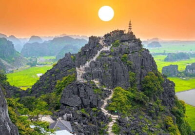 Ninh Binh: Trang An Boat Ride, Bich Dong & Mua Cave Sunset - Bich Dong Pagoda: three-tier calm against limestone (Ha, Trung, Thuong)