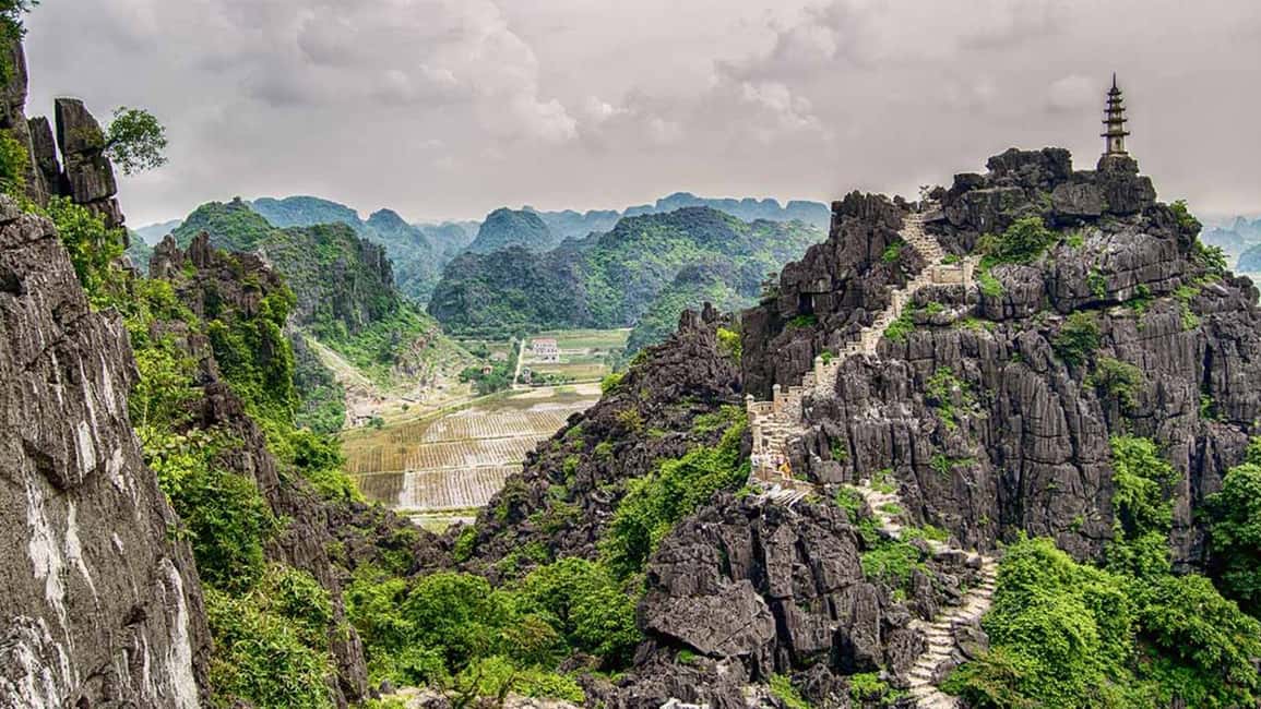 Ninh Binh: Trang An Boat Ride, Hoa Lu & Mua Cave Sunset - Price and value: the $18 base plus the on-the-day cash items