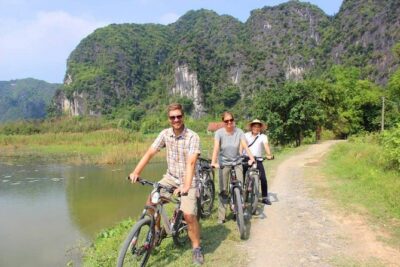 Ninh Binh Trang An Hoa Lu temple, Mua cave - Small & luxury 1Day - Morning focus: Hoa Lu temples and an old capital you can walk through