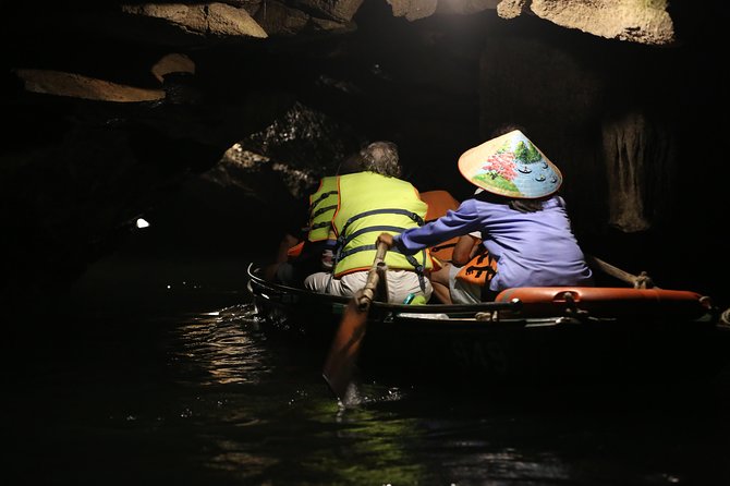 Ninh Binh Trang An Hoa Lu temple, Mua cave - Small & luxury 1Day - Trang An boat ride: Halong Bay on land, from the waterline