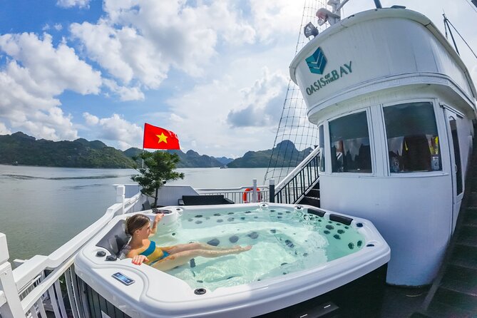 Oasis Bay Party Cruise 3 Days 2 Nights - Ha Long Bay Tour - Day three: breakfast in Cat Ba and a town stroll before heading back