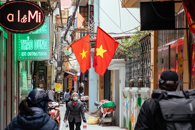 Off the Beaten Track in Hanoi: Private City Tour - Why This 2-Hour Private Tour Beats the Old Quarter Loop