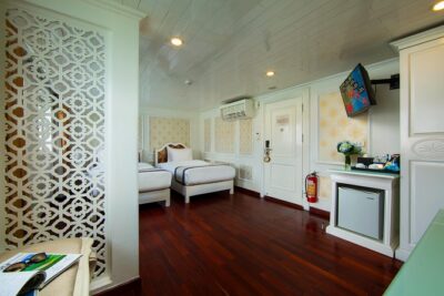 (Official) Signature Royal Cruise - 02 days 01 night program - Day 1 in Halong: Vung Viêng floating village, kayaking, sauna, and sunset breaks