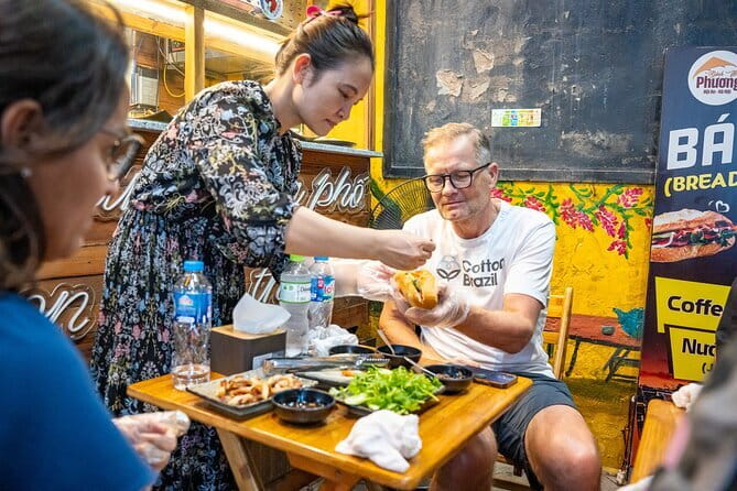 Old Quarter Food Tour in Hanoi - Meeting time and the north-to-south Old Quarter route