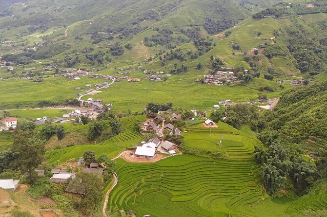 One day Trekking in Sapa and Muong Hoa Valley with local guide - Ta Van Village: Terraces, Weaving, and the Hmong and Giay View of Life