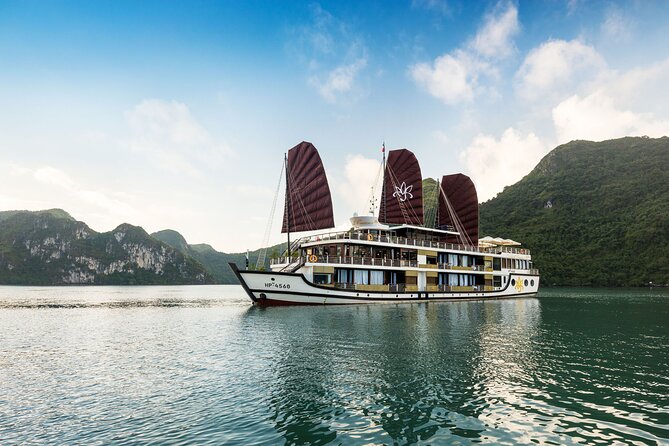 Orchid Cruises 2 Days/1Night 5 Star All included - Food on board: why the meals are a big selling point