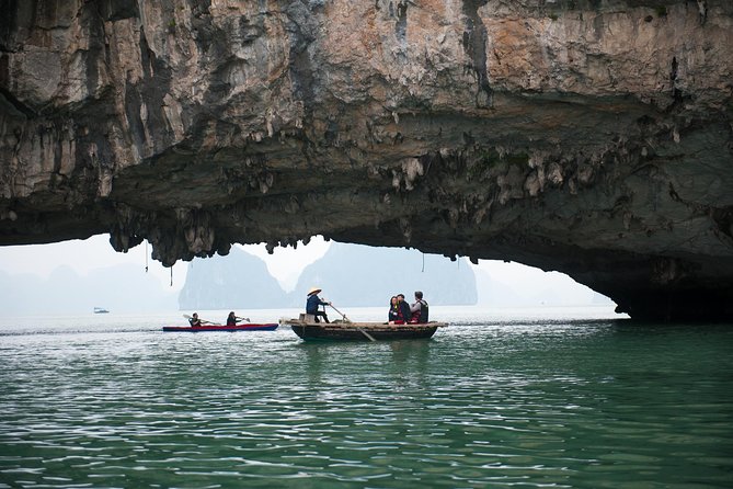 Overnight Bai Tu Long Bay Cruise from Hanoi - Ha Long Bay All-Inclusive - Evening on board: tai chi, cooking class, and seafood pacing