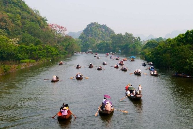 Perfume Pagoda Full Day With Boat Trip - Lunch With a View: Vietnamese Meal, Realistic Portion Expectations