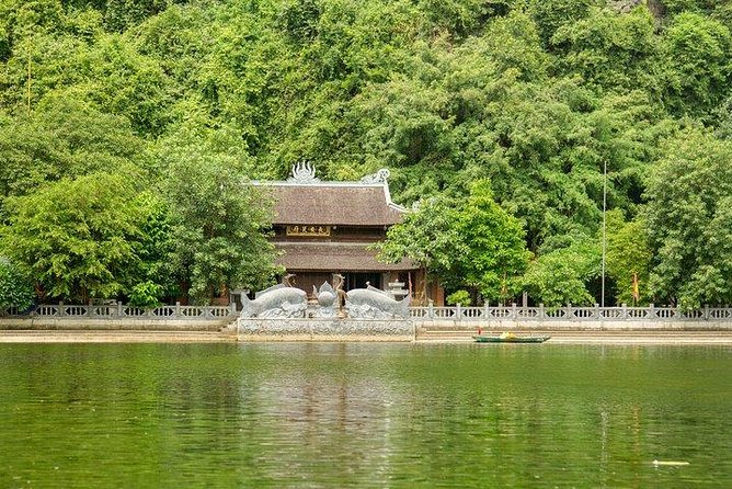 Perfume Pagoda Pilgrimage Full-day Tour - The Return Circuit: Giai Oan Spring and Tuyet Son Pagoda