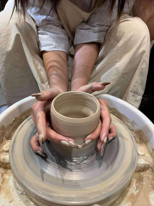 Pottery with Local Artist – Fast Firing, Ships Worldwide - The class flow: from clay shaping to your own decorations