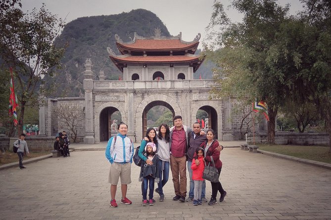 Premium Hoa lu - Trang An - Mua Cave with Buffet Lunch from Hanoi - Hoa Lu temples: Dinh & Le, and why the architecture feels different