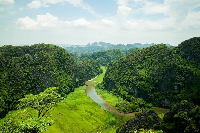 Premium Hoa lu - Trang An - Mua Cave with Buffet Lunch from Hanoi - Buffet lunch included: simple, practical fuel