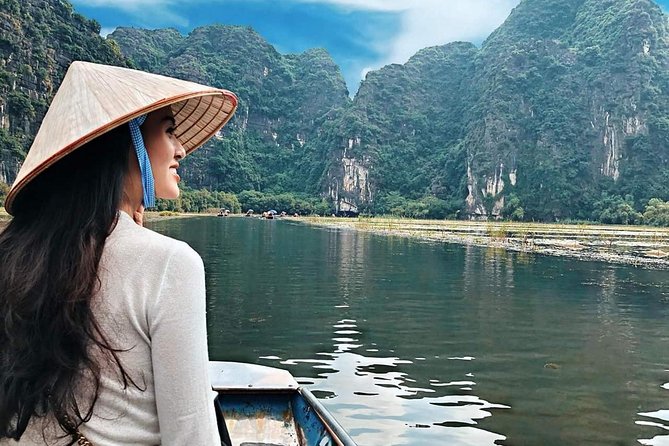 Premium Hoa lu - Trang An - Mua Cave with Buffet Lunch from Hanoi - Trang An grotto boat ride: the World Natural Heritage experience