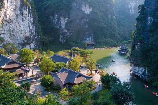 Private 1 day in Ninh Binh with Hoa Lu, Trang An and Mua cave - Key highlights if you want a fast, meaningful Ninh Bình day