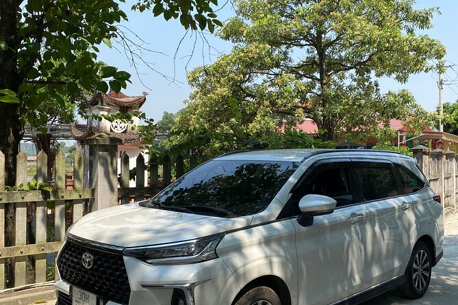 PRIVATE 4 seats - Hanoi Airport Transfer; Arrival or Departure - The Old Quarter to Hanoi Airport Ride: Quick, Direct, and Usually Around 45 Minutes
