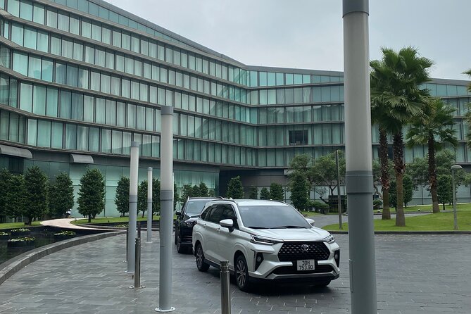 PRIVATE 4 seats - Hanoi Airport Transfer; Arrival or Departure - Timing, Weather, and Your Best Way to Prep
