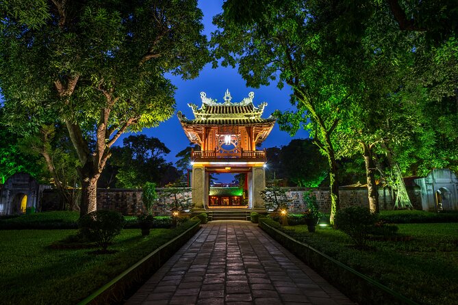 Private Experience Hanoi City, Food Street, Bat Trang Ceramic - Temple of Literature: Vietnam’s First National University