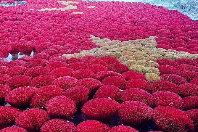 Private experience of visiting Quang Phu Cau incense village - Arrival: Getting Your Photos Before the Crowd Energy Changes